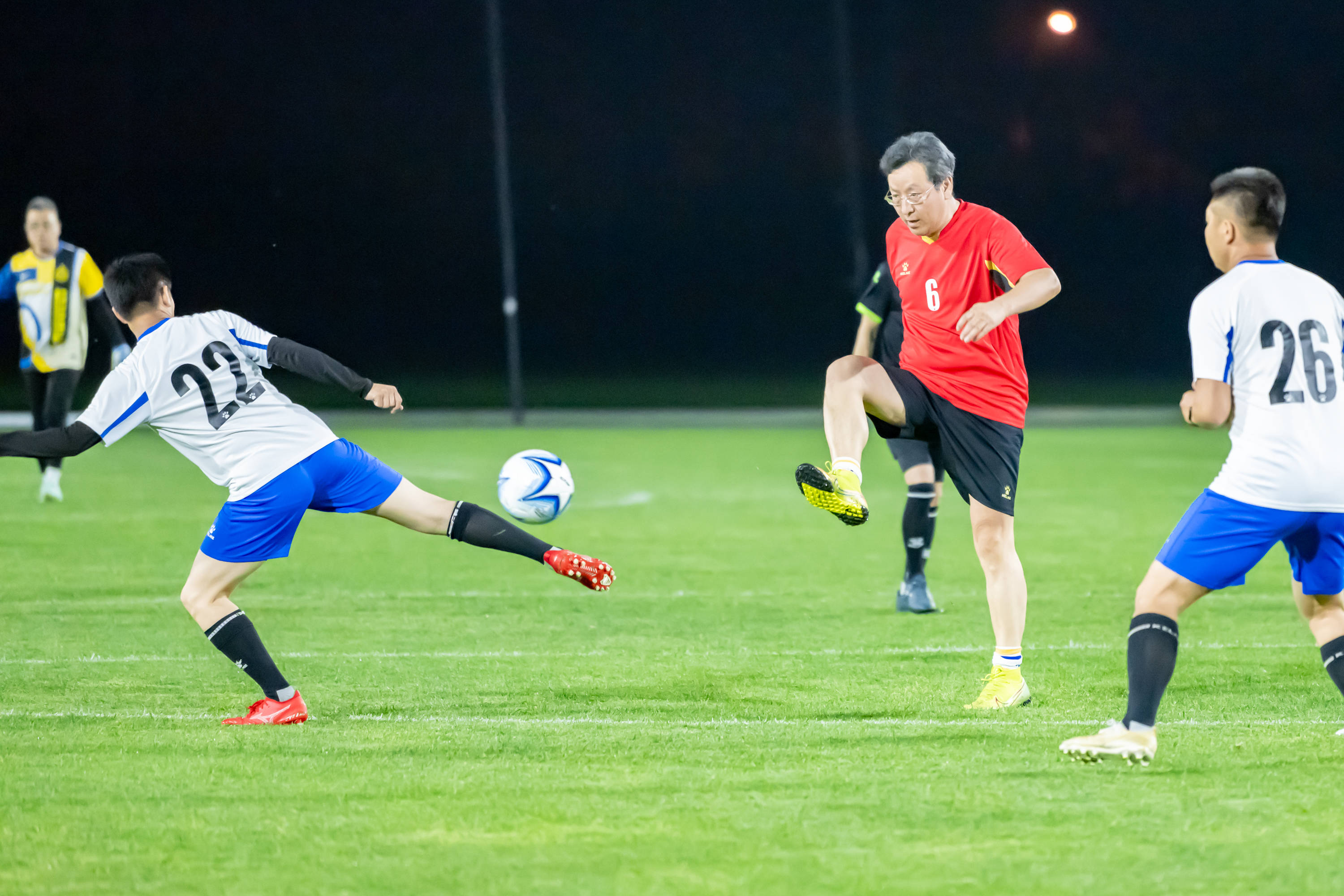 季中能保持 季中能保持